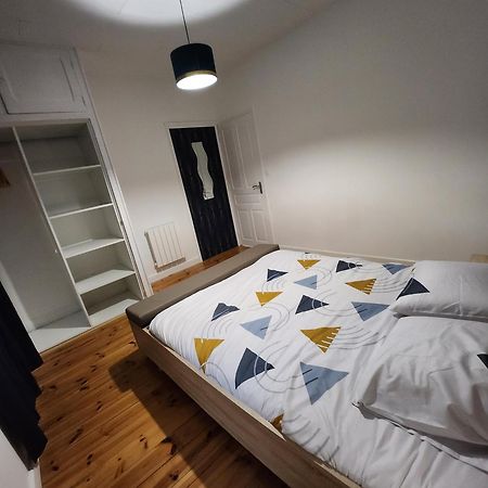 Chaleureux Appartement Refait A Neuf Vic-sur-Cère Dış mekan fotoğraf