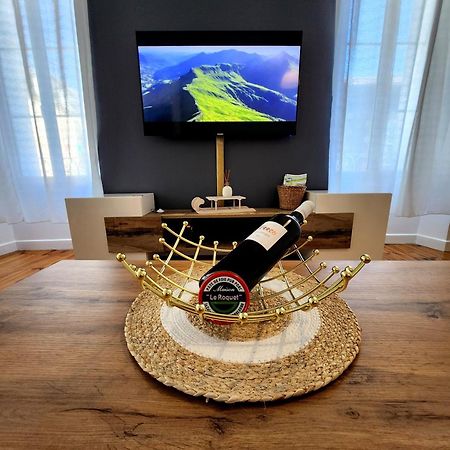 Chaleureux Appartement Refait A Neuf Vic-sur-Cère Dış mekan fotoğraf