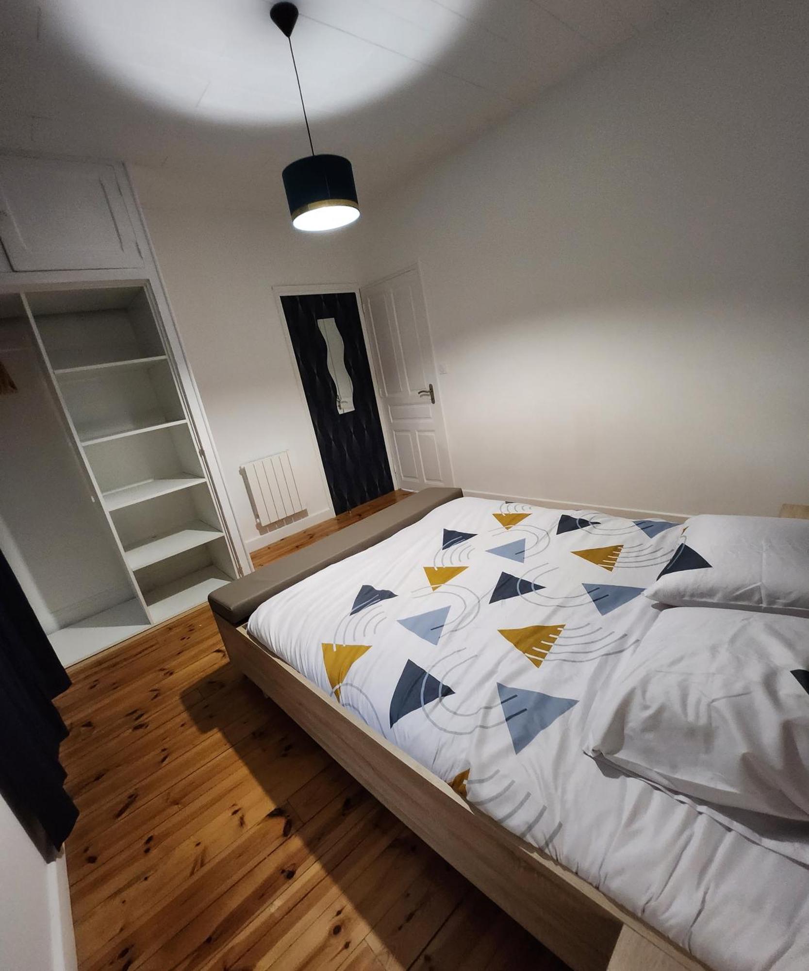 Chaleureux Appartement Refait A Neuf Vic-sur-Cère Dış mekan fotoğraf